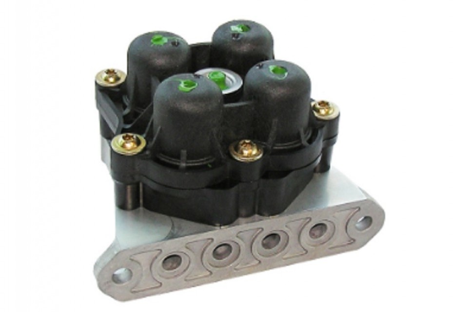 Кран 102104 4-х контурный diesel technic. Четырехконтурный кран рено магнум. Четырехконтурный кран рено премиум 420. Четырехконтурный защитный клапан кнорр. 4х контурный кран рено магнум.